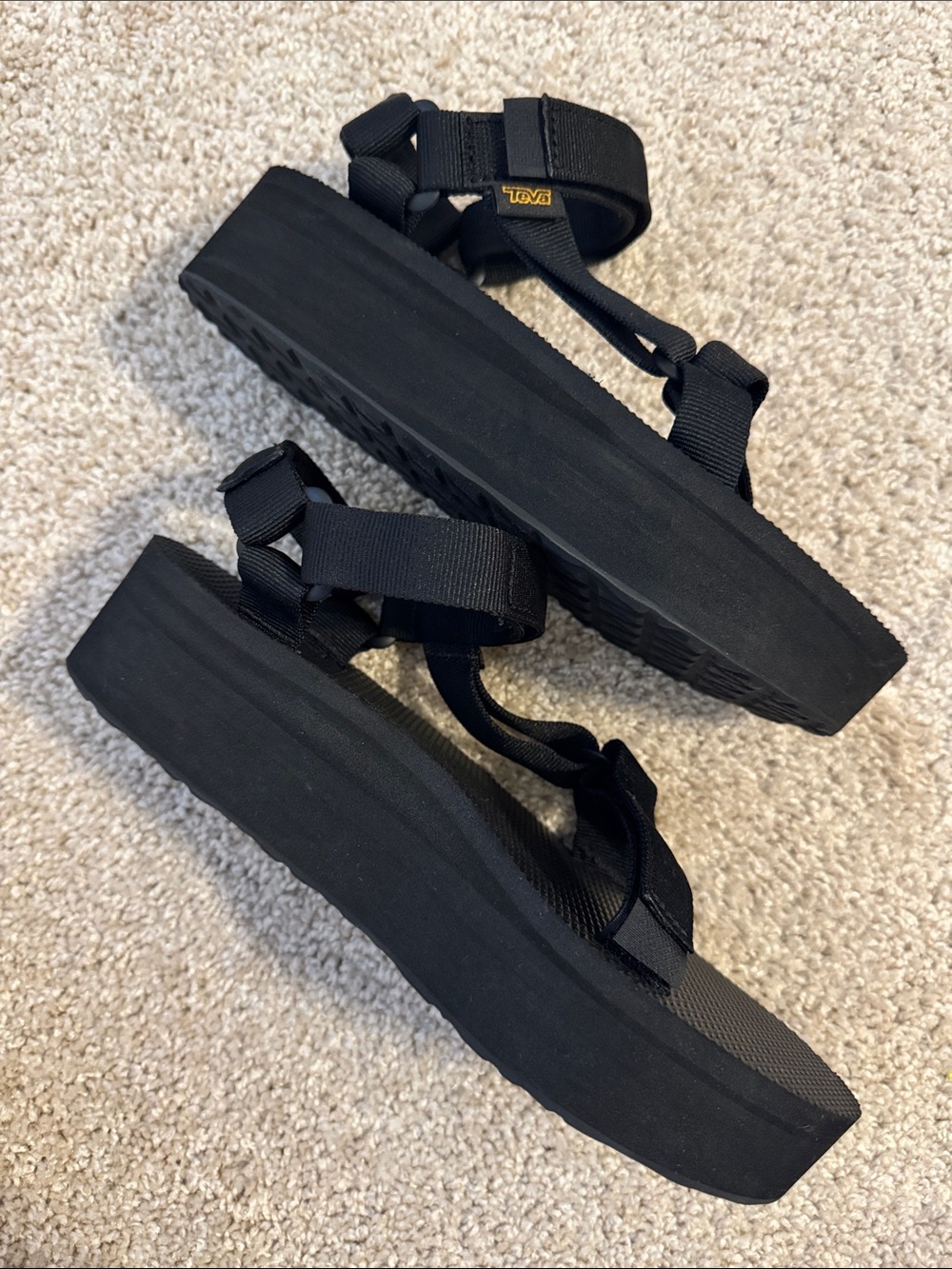 Teva Flatform Universal Sandal Black Platform Strappy Women’s Sandal - Picture 6 of 10